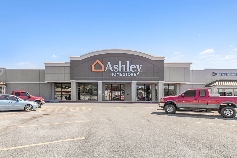 Scottsboro Marketplace: 24833 John T Reid Pkwy, Scottsboro, AL 35768